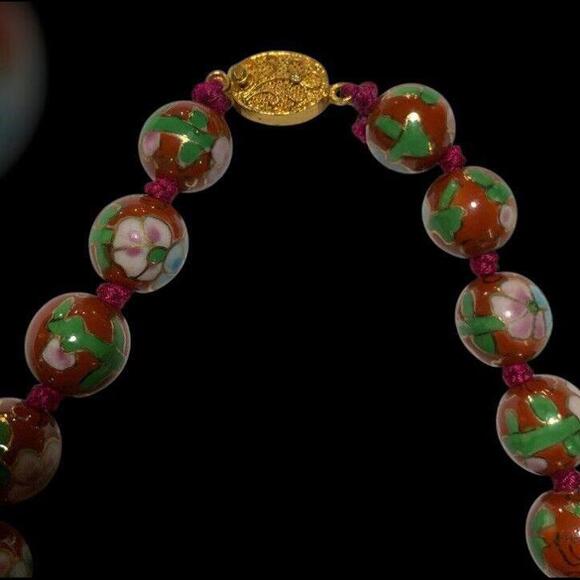 CHINESE EXPORT CLOISONNÉ ANTIQUE NECKLACE LARGE BEADS FLORAL DESIGN RED ENAMEL - Picture 6 of 12